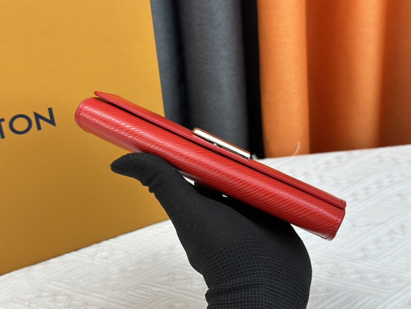 LVコピーウォレット側面デザイン